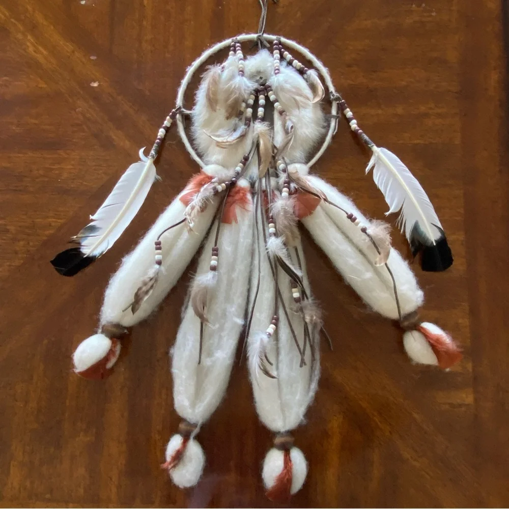 Vintage Native American Handmade Dreamcatcher‎ Fur Hide Feathers Wool Beads
